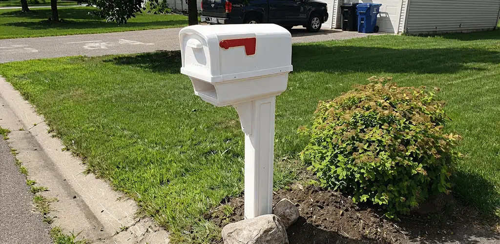 Mailbox installation for a residential curbside mailbox in Bellevue, WA